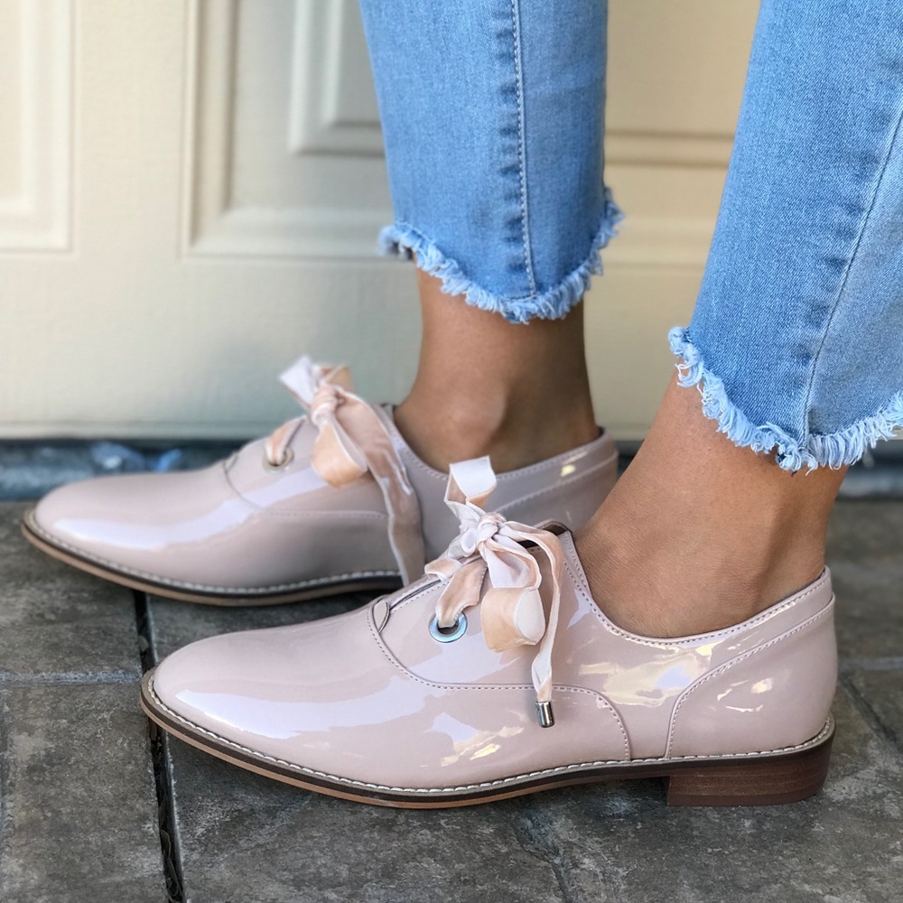 Patent At Ease Blush Lace Oxford Flat - Picture 3 of 8